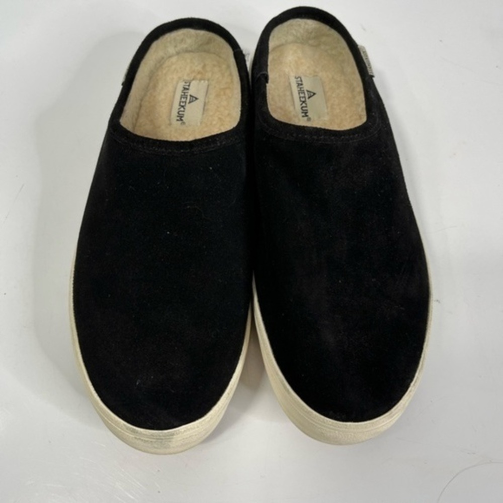 𝅺Staheekum warm insulated slippers, EUC